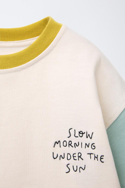 ZARA КОМПЛЕКТ ИЗ ФУТБОЛКИ И ШОРТОВ-ДЖОГГЕРОВ В СТИЛЕ КОЛОР-БЛОК, ЗЕЛЕНОВАТО-СИНИЙ