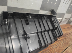 Обшивка замка багажника Toyota Camry (XV70) 17-нв Б/У Оригинал 5838733140