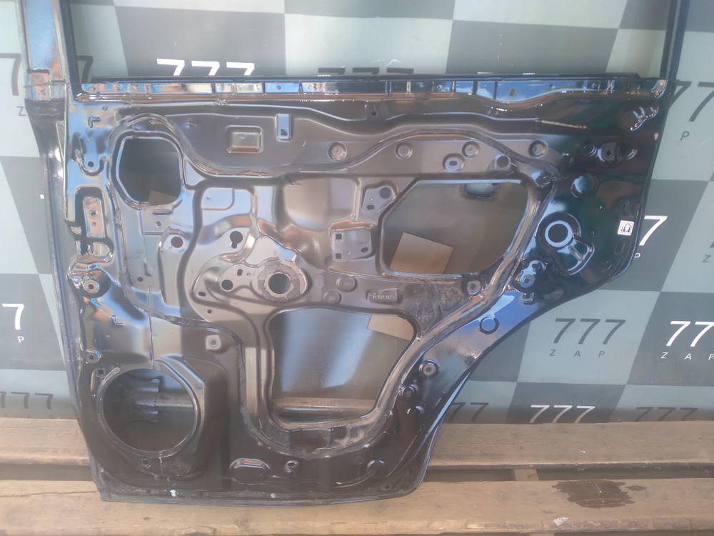 Дверь задняя правая Toyota Land Cruiser 200 15-21 Б/У Оригинал 6700360560