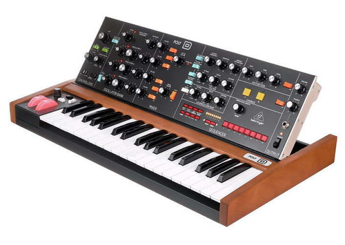 Behringer Poly D