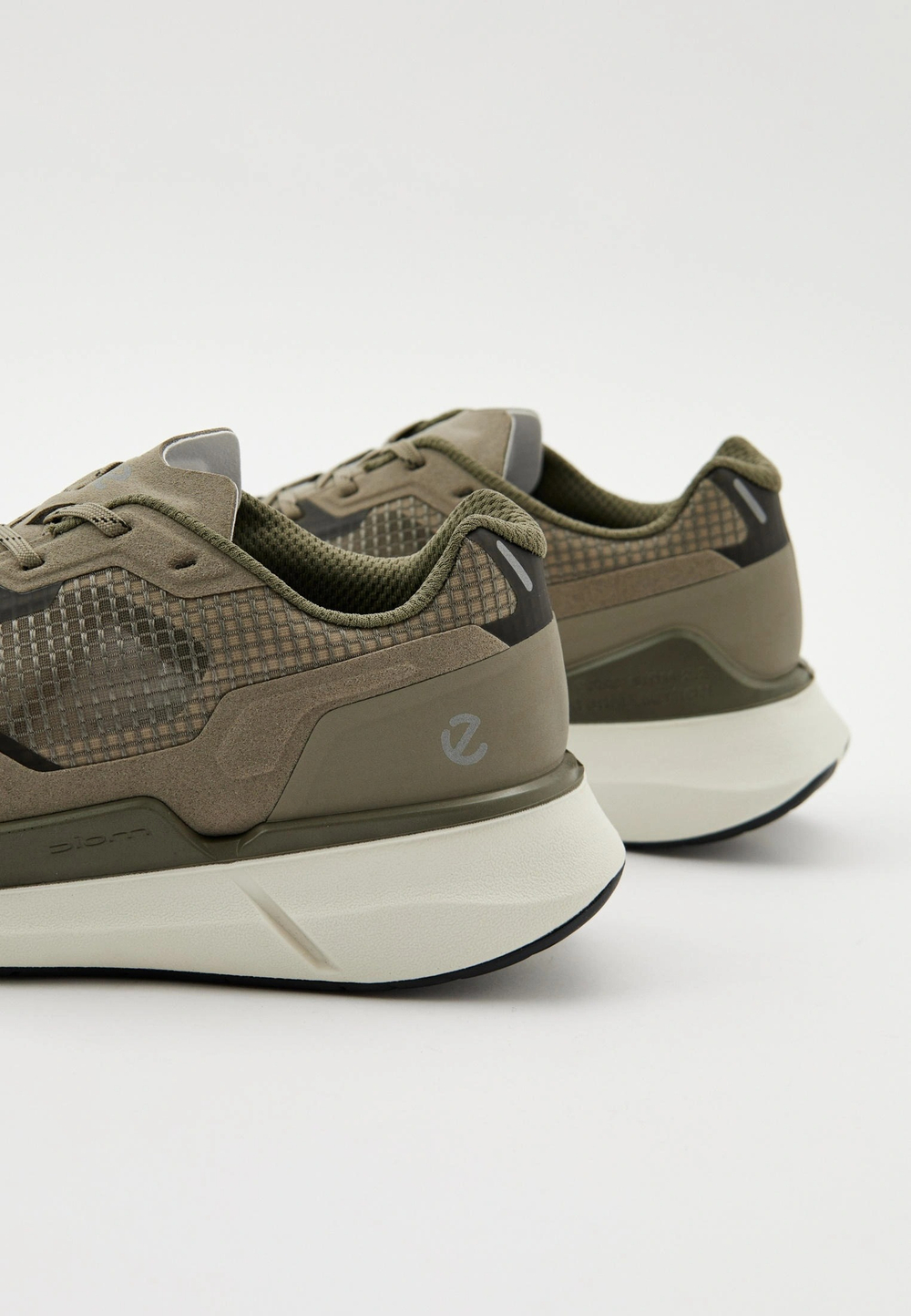 Кроссовки мужские ECCO BIOM 2.2 M