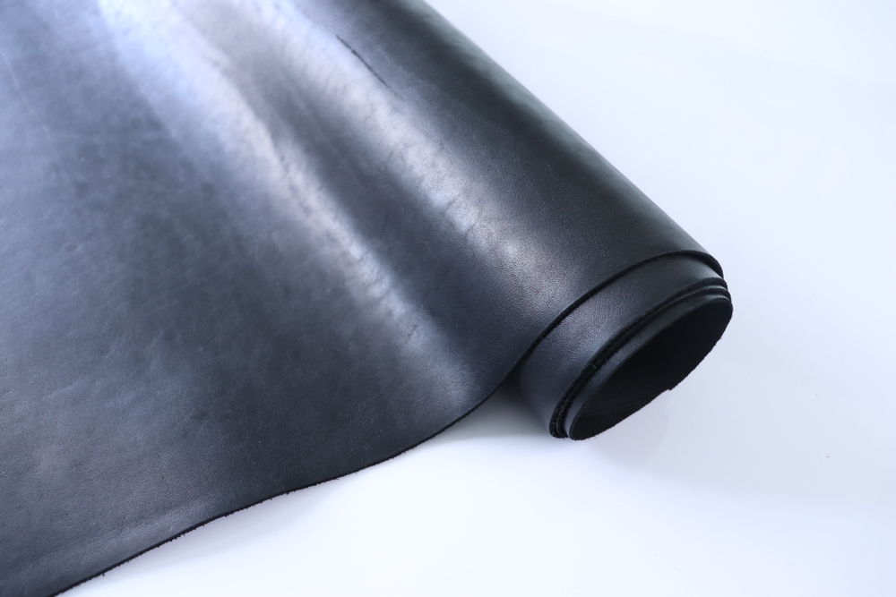 1,5-1,8 Юфть черная с лицевым покрытием