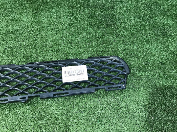 Решетка радиатора верхняя правая Mercedes S C217 (2013-2017) AMG