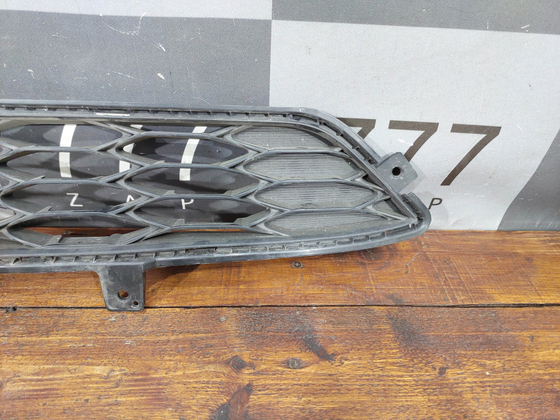 Решетка переднего бампера Kia Optima 4 (JF) 18-20 Б/У Оригинал 86561D4520