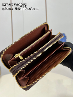 Louis Vuitton Zippy Organizer