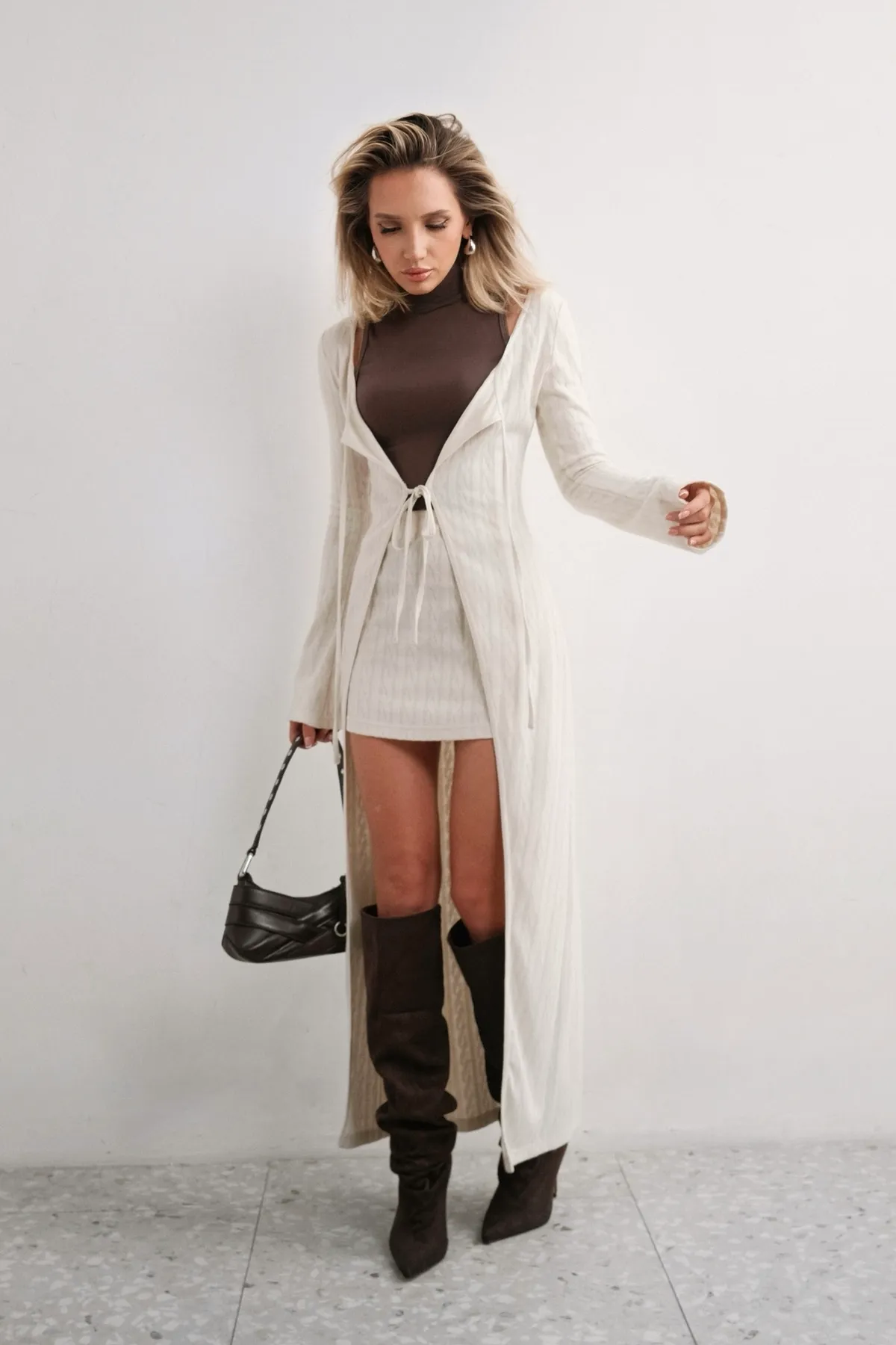 Костюм Любит - не любит