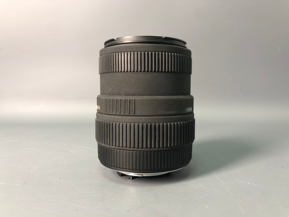 Sigma AF 55-200mm f/4-5.6 DC Nikon F