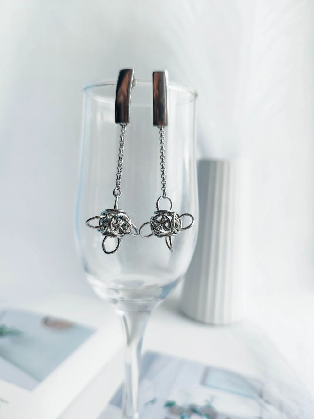 Набор материалов для основного элемента серьги "Облака", кольчужное плетение МК