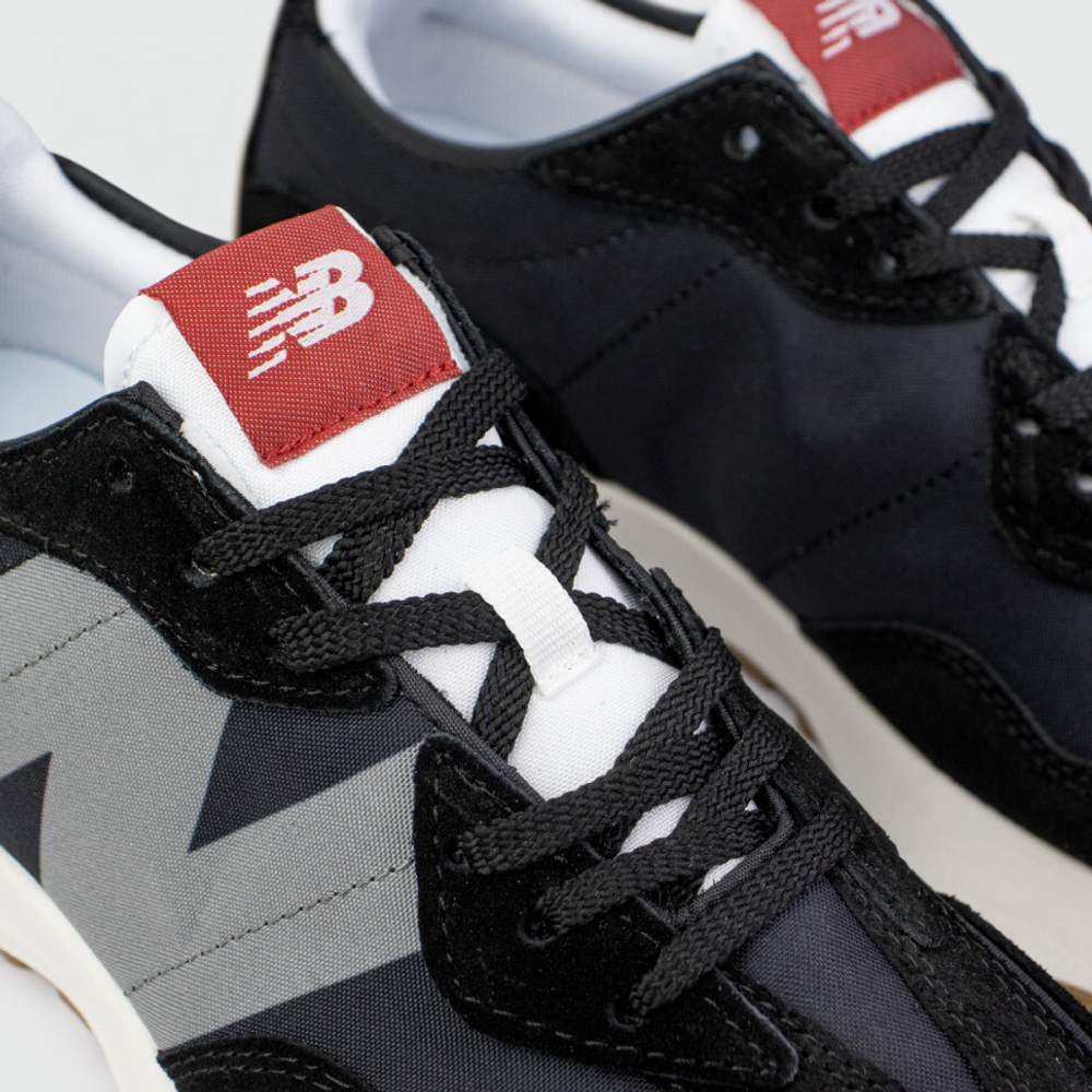 кроссовки New Balance 327 Black / Gum
