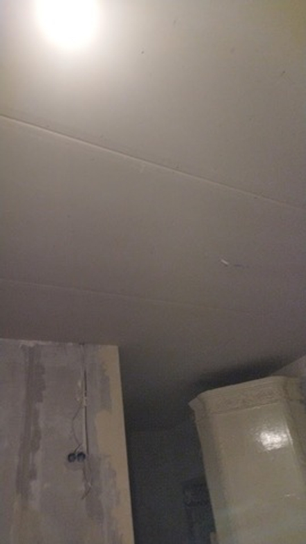 Монтаж потолка их ГКЛ (гипсокартона) одноуровневого