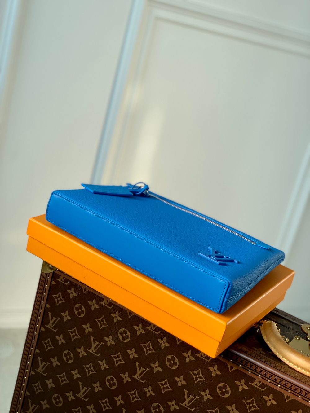 Louis Vuitton Takeoff Pouch