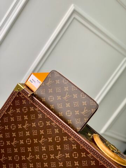 Louis Vuitton Zippy Organizer