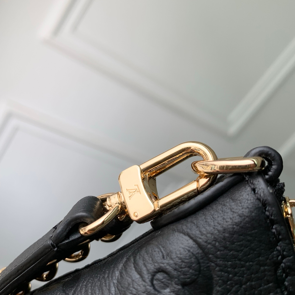 Louis Vuitton Nano Boulogne