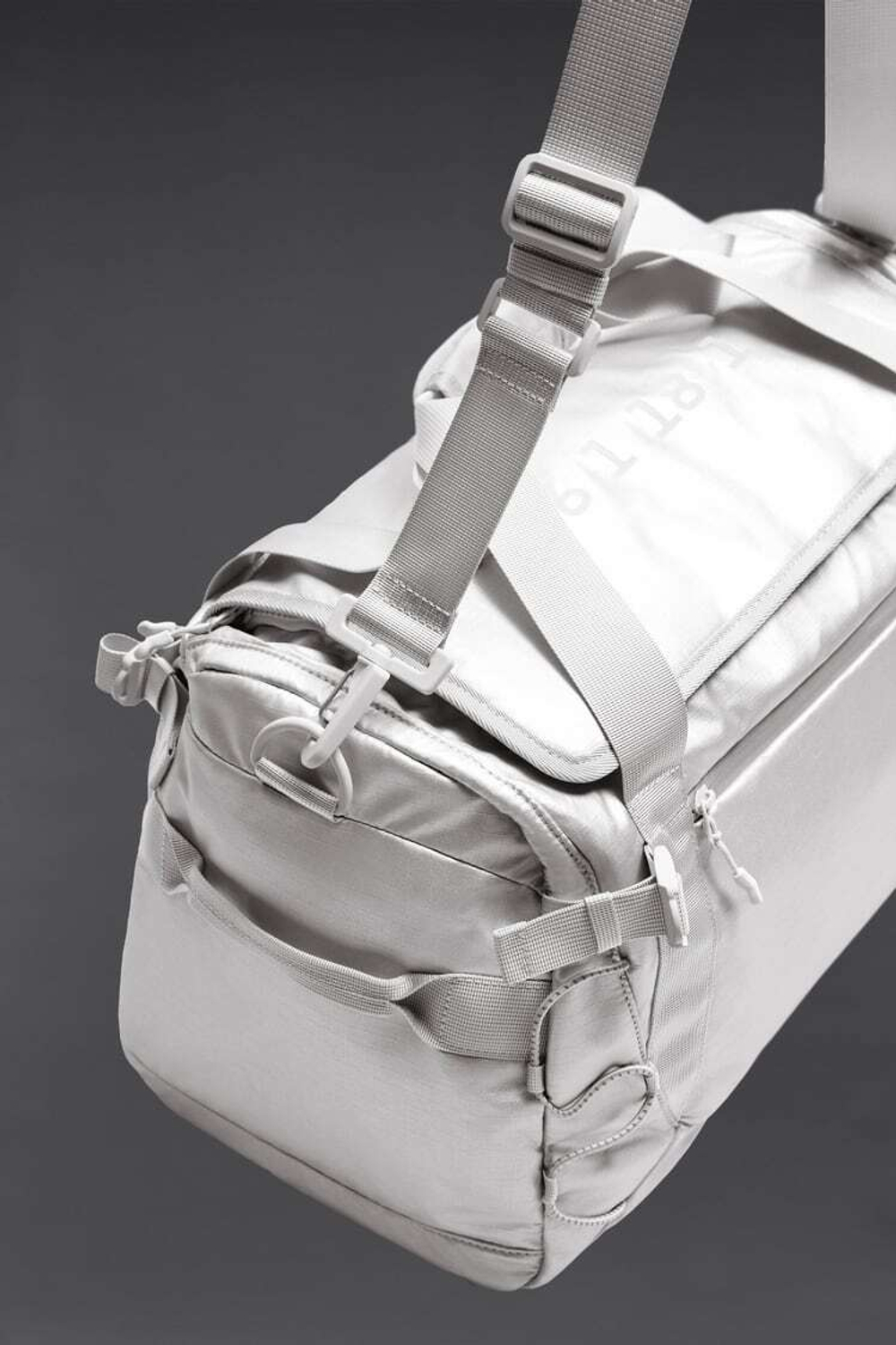 ZARA СПОРТИВНАЯ СУМКА ДЛЯ БОУЛИНГА, СЕРЕБРИСТЫЙ