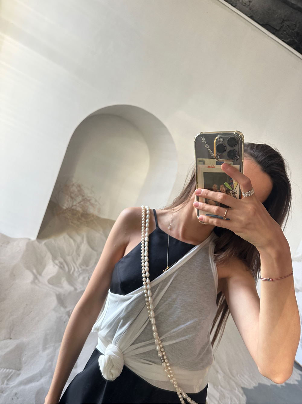 Майка с узкими лямками