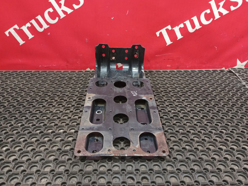 Кронштейн крыла переднего 2018г