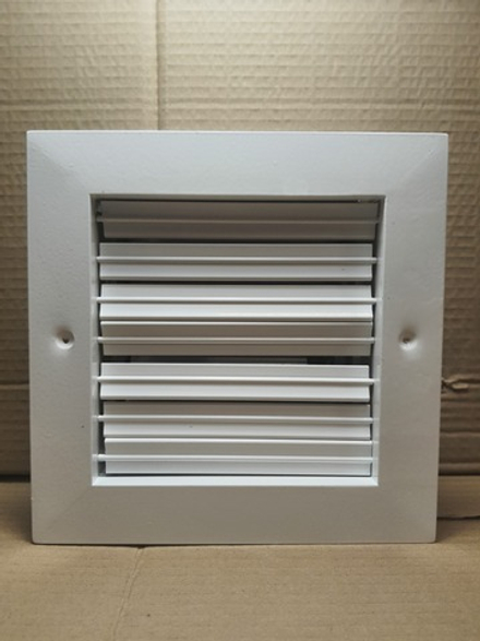 Решетка ВР-К 150*150 с КРВ вентиляционная регулируемая 150*150мм АКЦИЯ title=