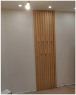 Рейки в прихожей из Сосны 40х40мм с откидными крючками