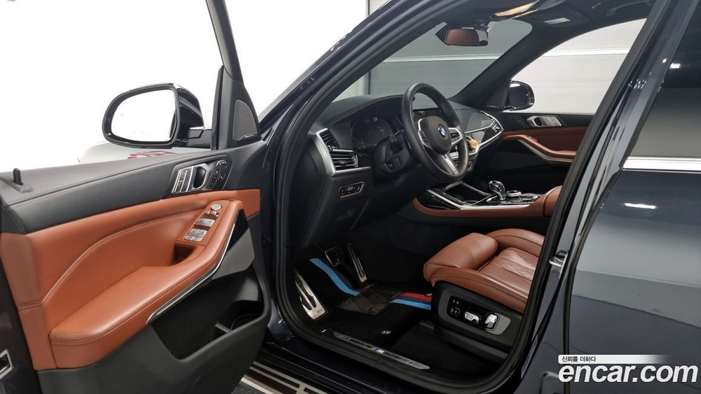 BMW X7 (G07) xDrive 40i M Sports 6-и местный (06.2021)