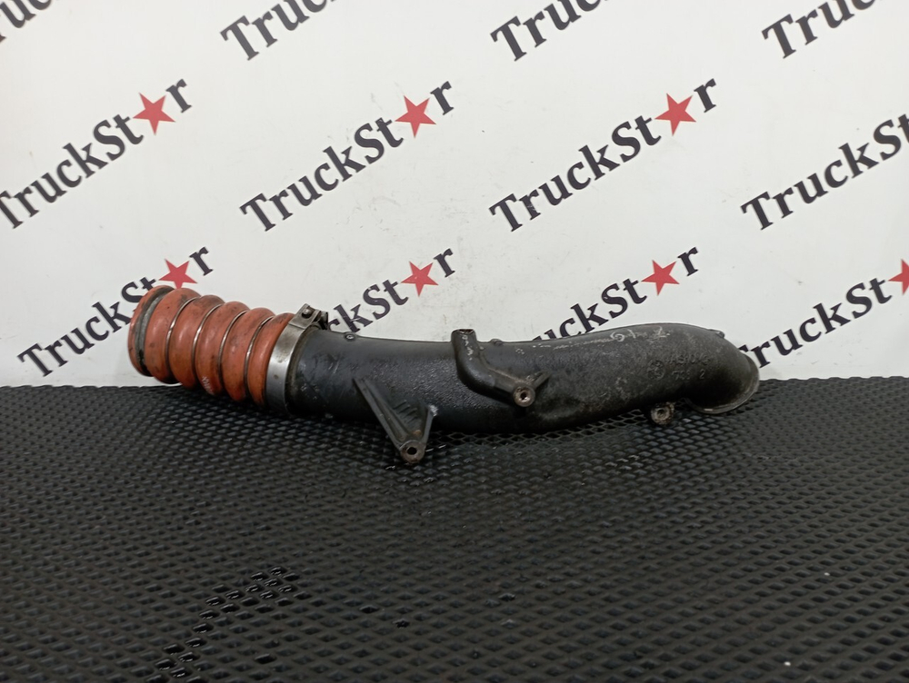 Патрубок интеркулера