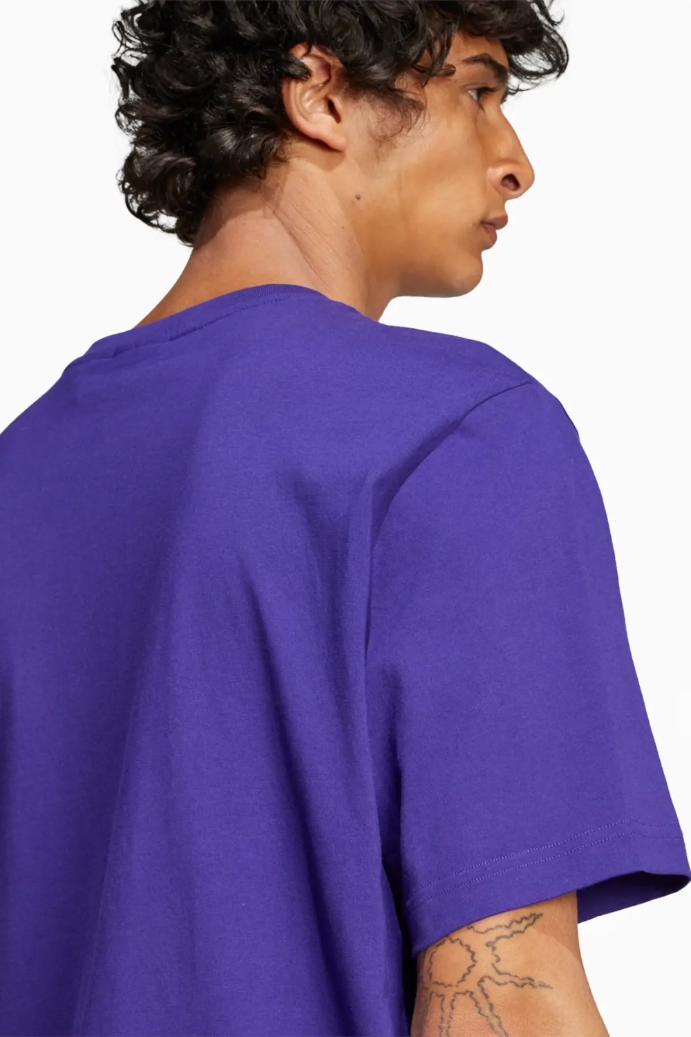 Футболка adidas Skeleton Trefoil Tee - фиолетовый