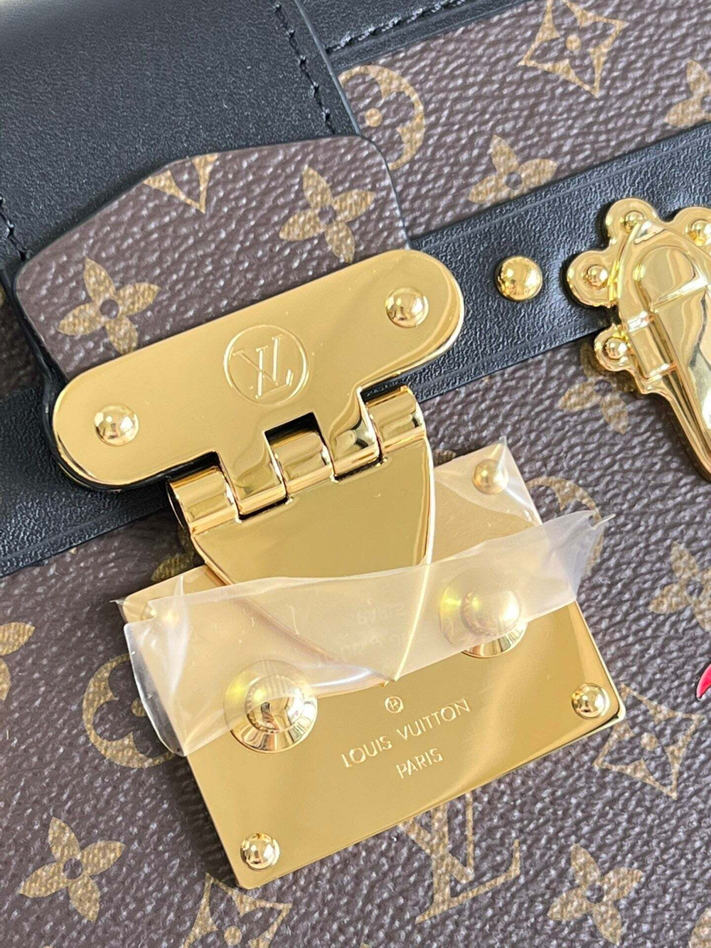 Louis Vuitton Petite Malle