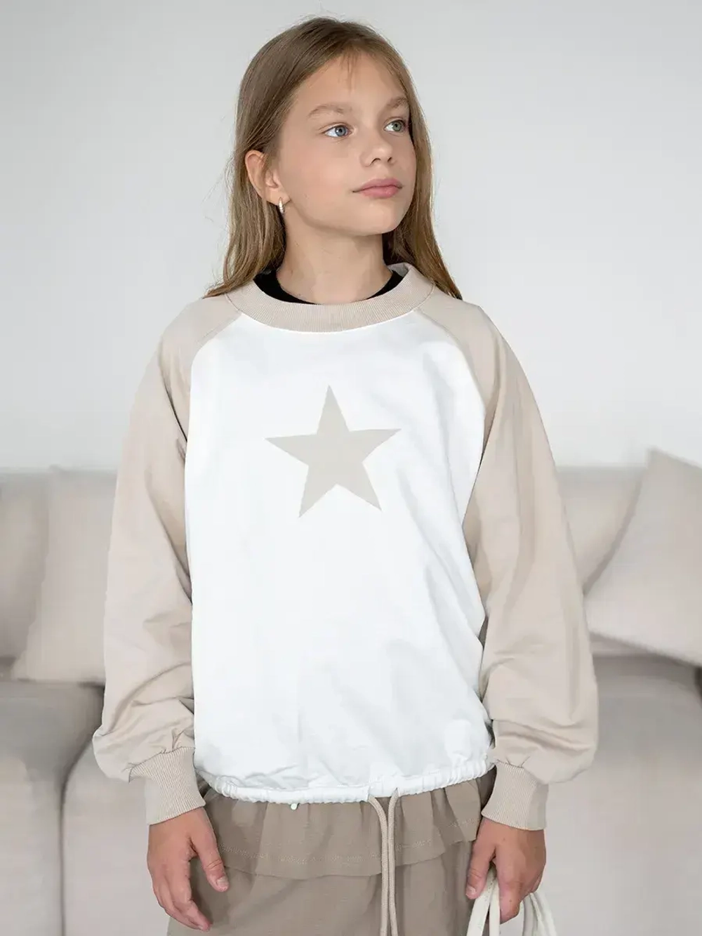 Свитшот для девочки осенний с завязками