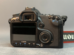 Canon EOS 40D 23.667 кадров