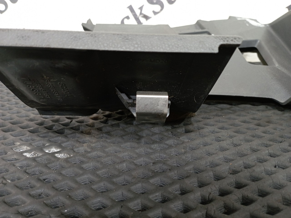 Накладка панели приборов левая 2020г.