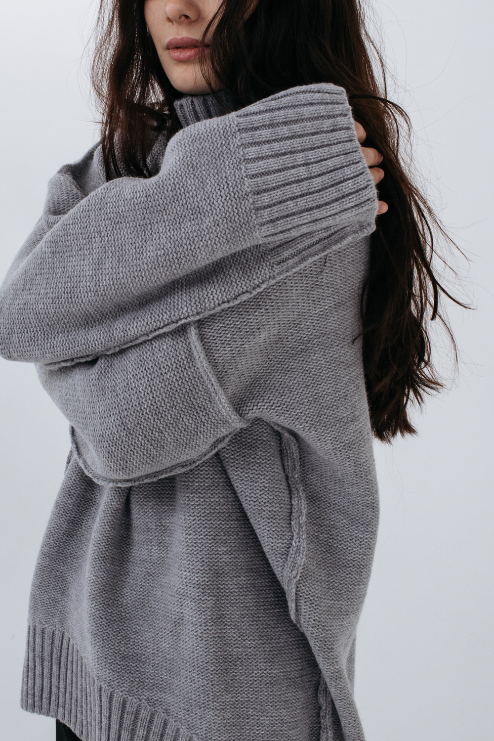 СВИТЕР SWEATER