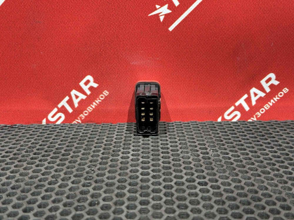 Кнопка аварийной сигнализации 2019 год.