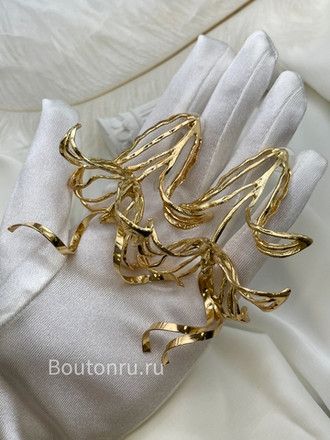 Серьги гвоздики золотистые в форме цветка