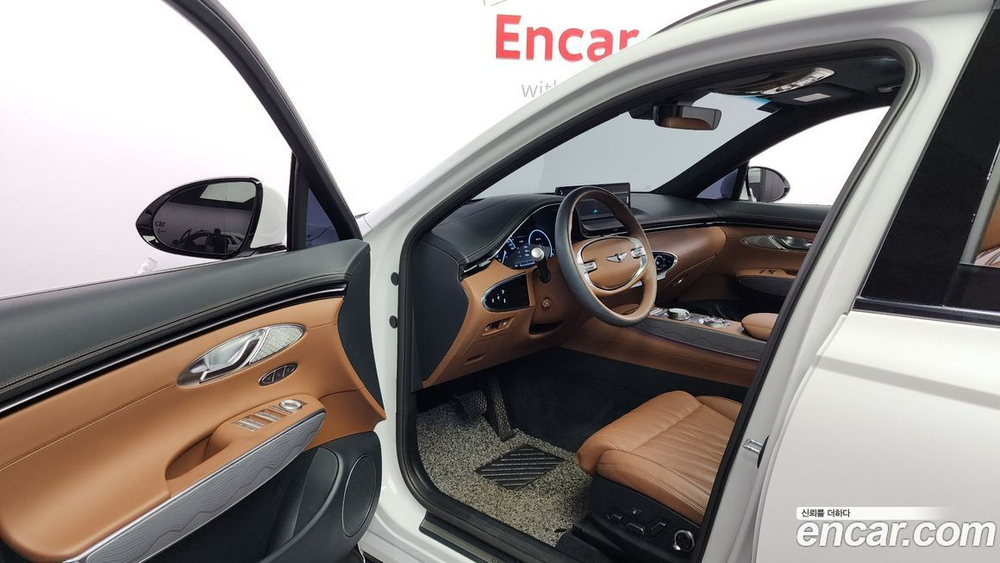 Genesis GV70 2.5T Бензин 2WD (03.2023)