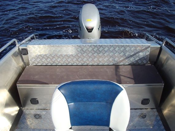 Алюминиевая лодка Wellboat 51 CC
