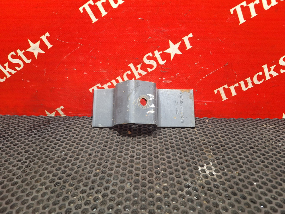 Кронштейн крыла заднего 2018г.