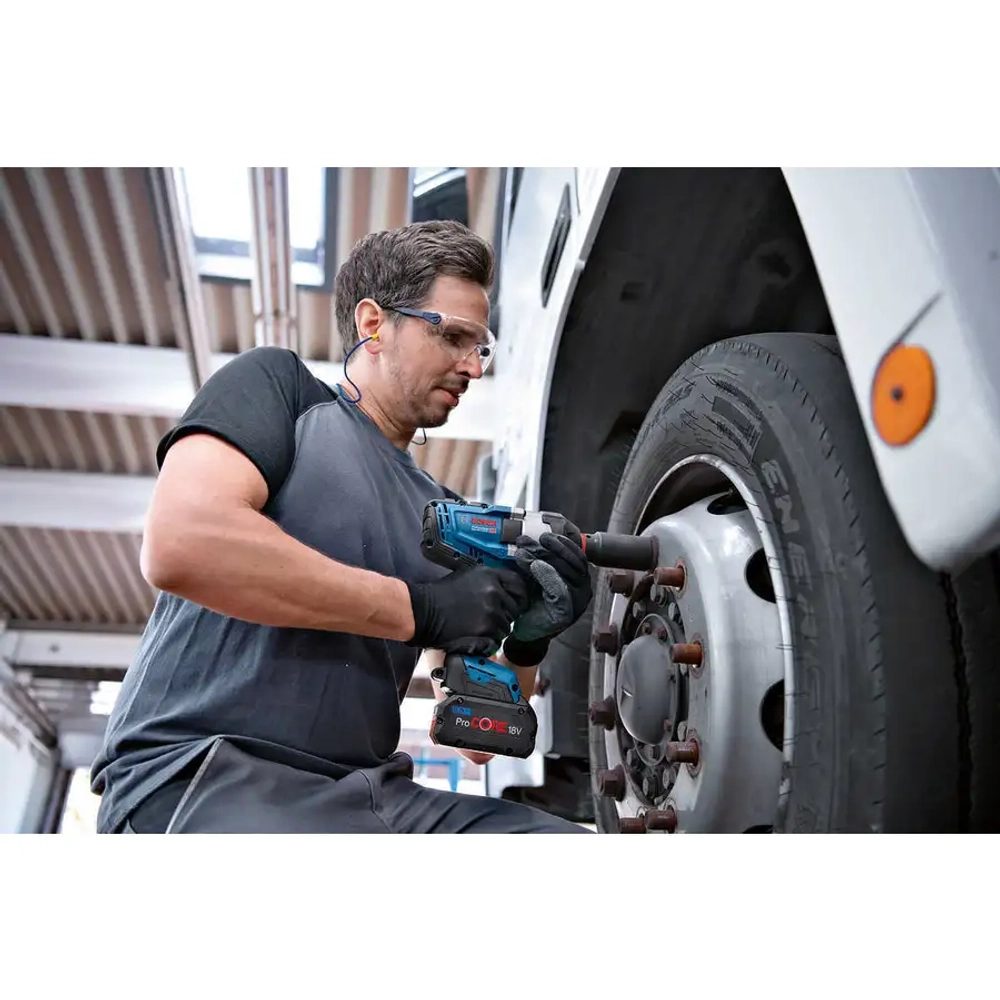 Аккумуляторный ударный гайковёрт GDS 18V-1050 H BOSCH 06019J8500