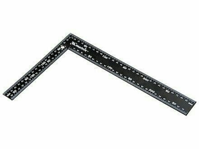 Угольник 600