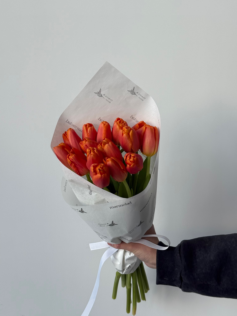Букет из 15-ти оранжевых тюльпанов