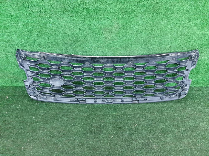 Решетка радиатора Range Rover Velar (2017-2023)