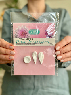 Молды силиконовые для лепки Ромашки. Набор из 2х штук: серединка цветка и лепесток ромашек / Форма для лепки из полимерной глины, холодного фарфора, воска, мыла, самозатвердевающих масс