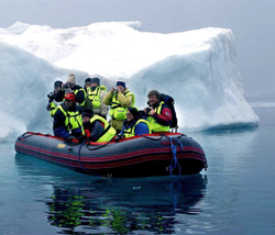 Лодка Адмирал "ADM- 550"