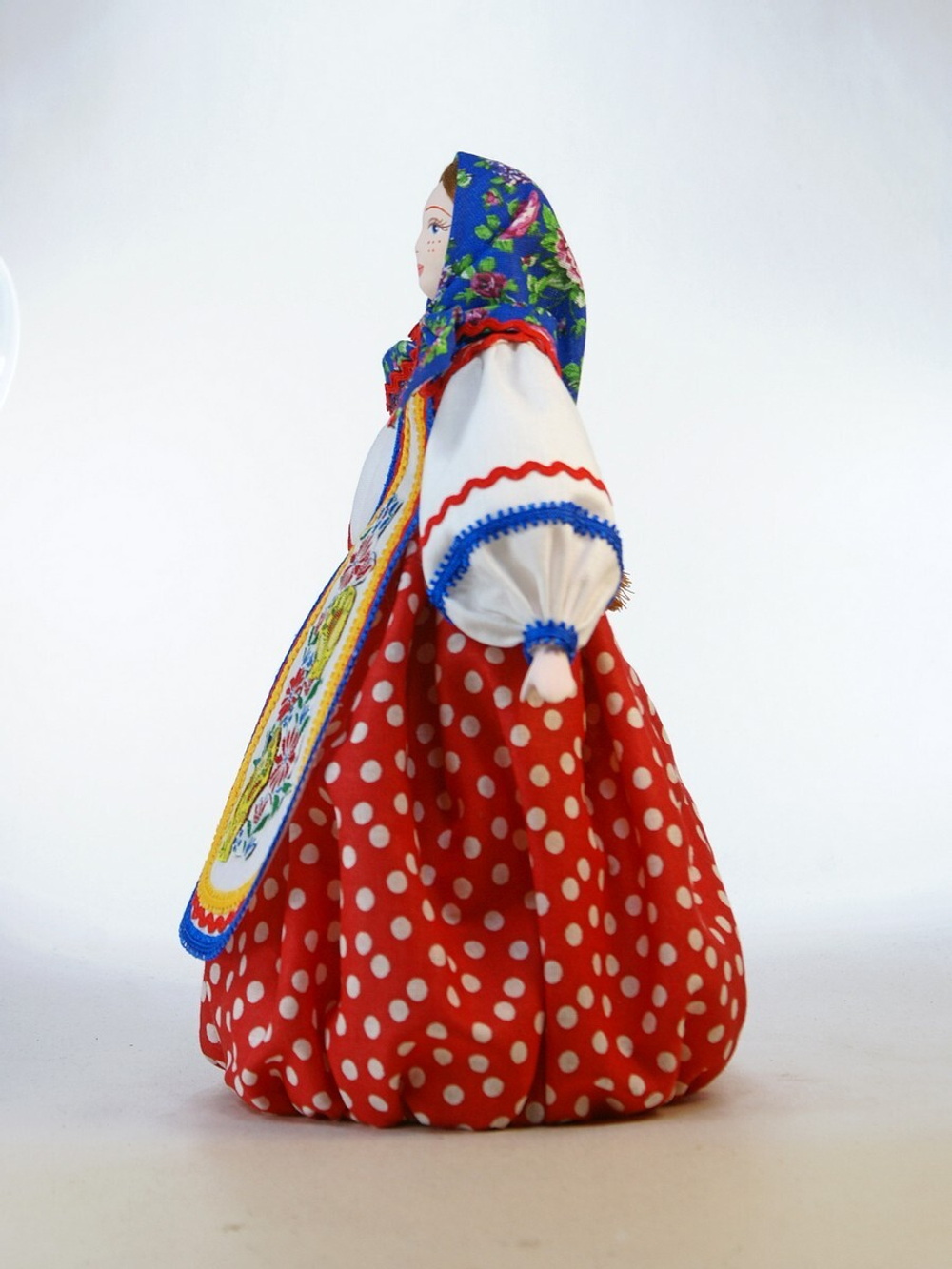 Кукла Матрешка-неваляшка по мотивам традиционной русской игрушки