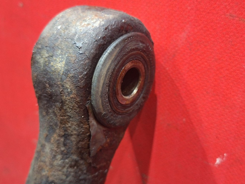 Стабилизатор передний 2018г.