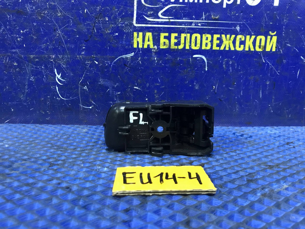 Ручка двери передней левой салонная NISSAN BLUEBIRD 1997