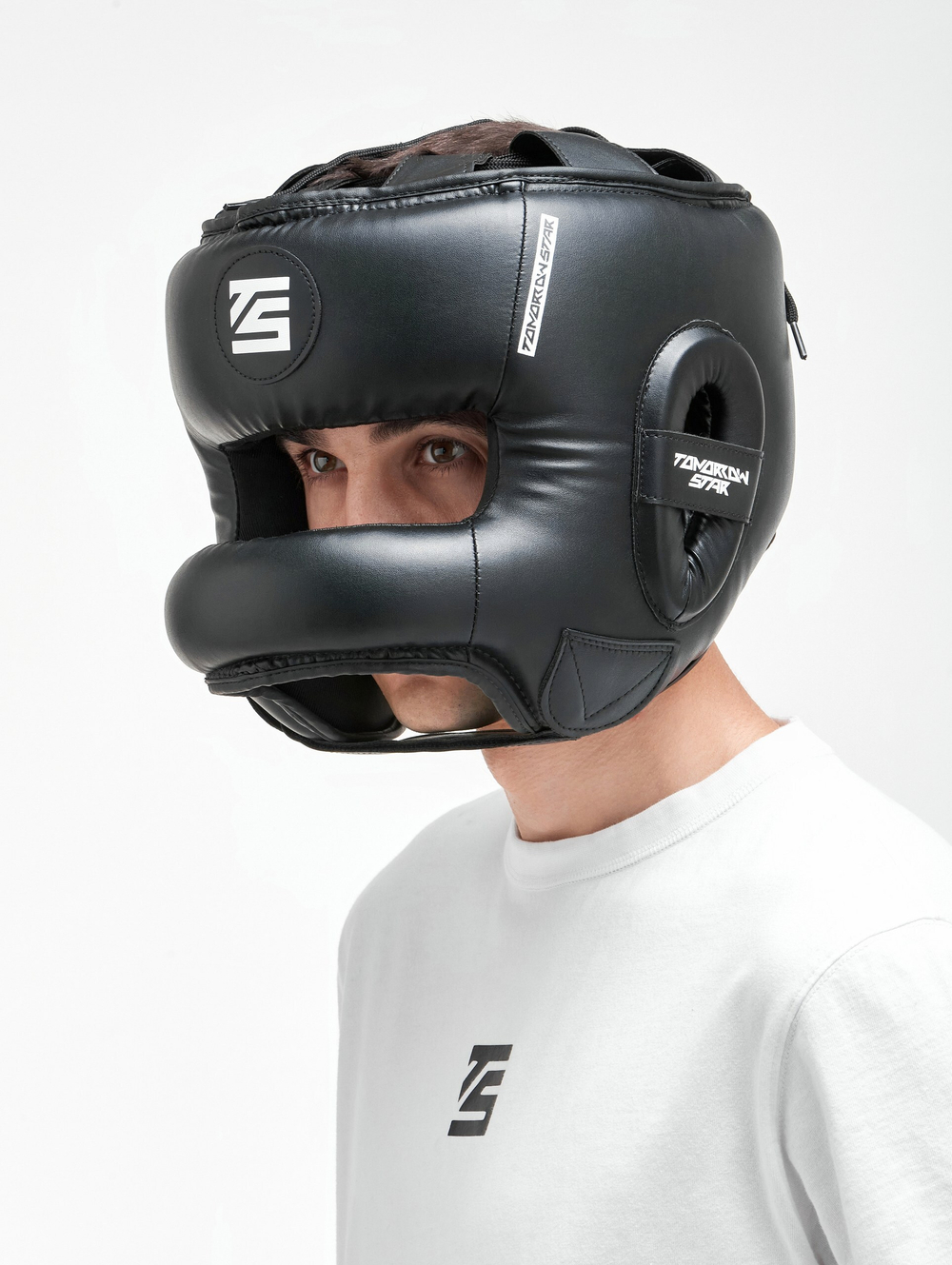 Шлем бамперный Tomorrow Star Dominator черный