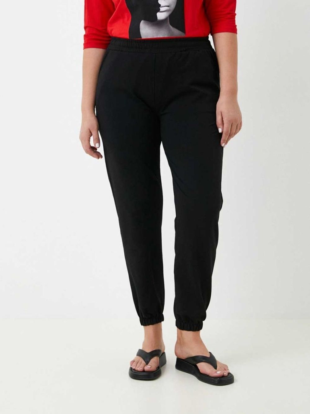 Спортивные брюки