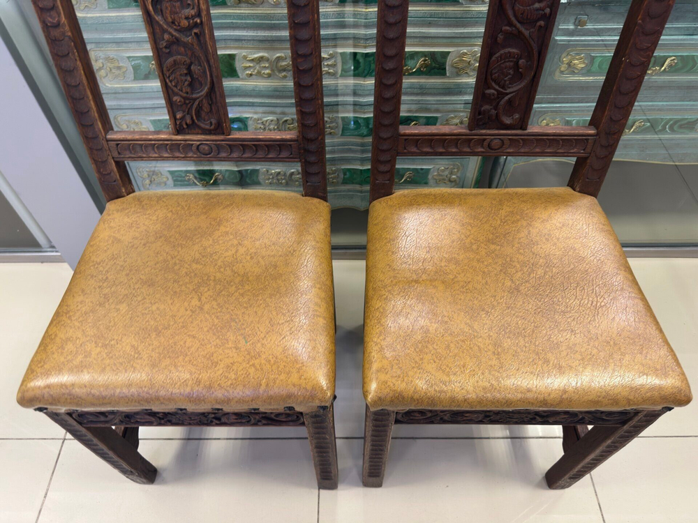 Пара Испанских стульев