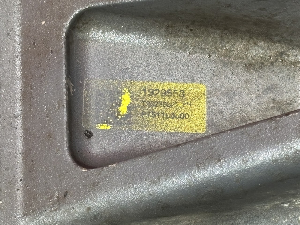 Подушка двигателя передняя 2023г