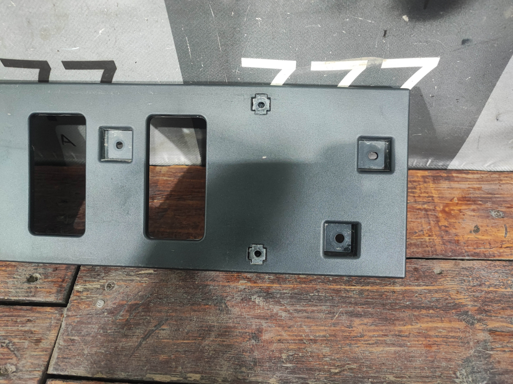 Площадка гос. номера Haval F7 2, F7x 2 24-нв Б/У Оригинал 2807100XKN02A