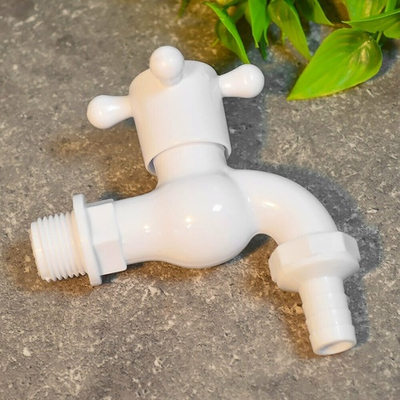 Кран водоразборный пластиковый со штуцером